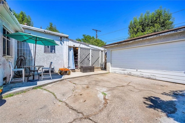8748 Sylmar Ave, Panorama City, CA 91402 - view of garage