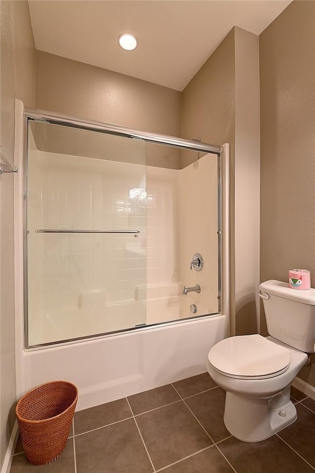 2303 Jefferson St Unit 1215, Torrance, CA 90501 - full bathroom with tile patterned floors, toilet, enclosed tub / shower combo, baseboards, and recessed lighting