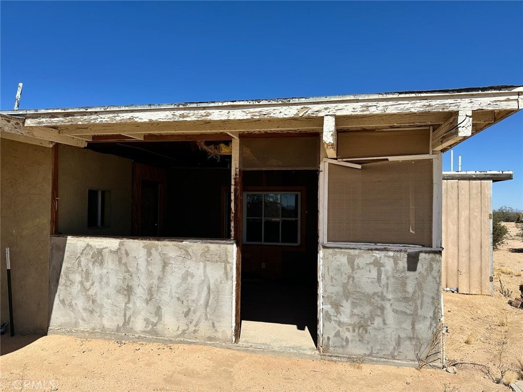 65095 Giant Rock Rd, Joshua Tree, CA 92252 - view of horse barn