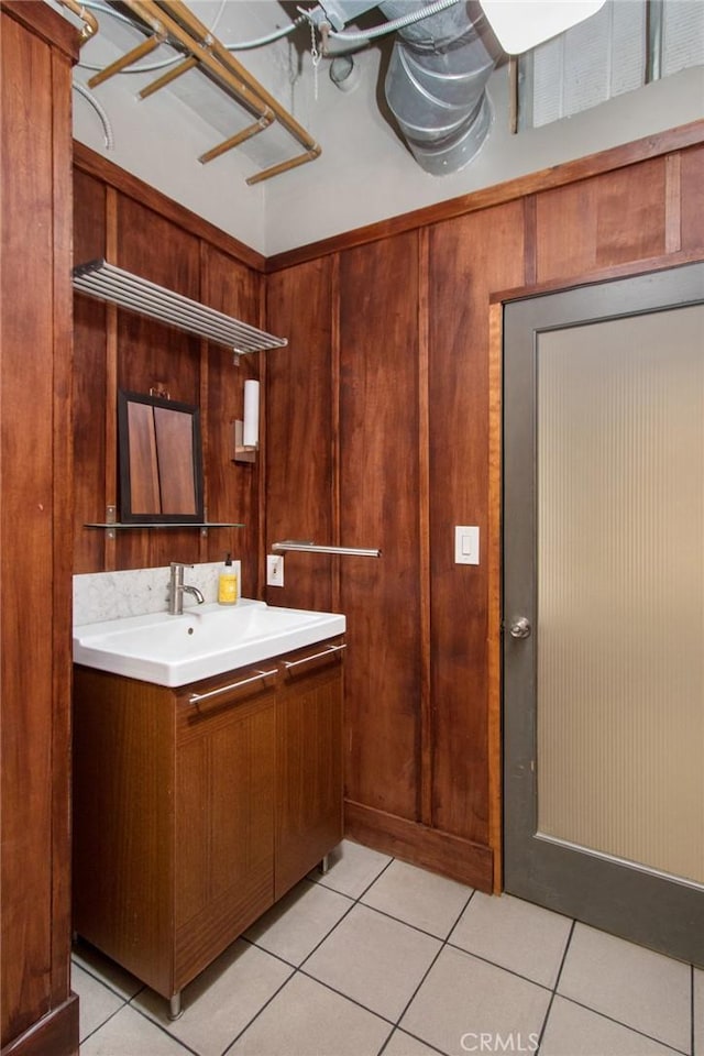 108 W 2nd St Unit 610, Los Angeles, CA 90012 - bathroom featuring tile patterned floors and vanity