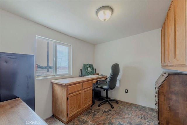 8288 White Rd, Phelan, CA 92371 - view of office space