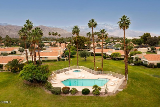 72460 Rodeo Way, Rancho Mirage, CA 92270 - community pool featuring a mountain view