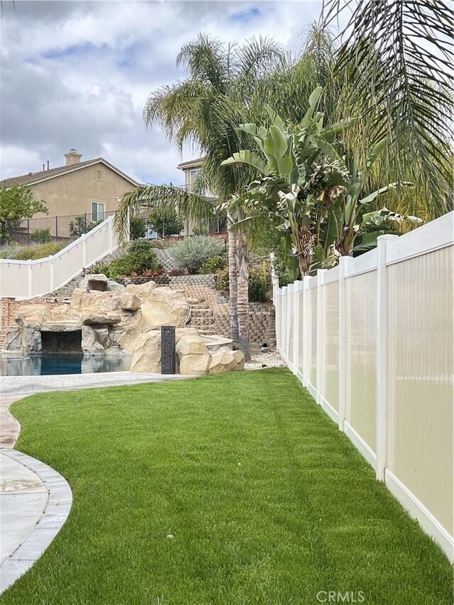 36613 Wandering Pl, Murrieta, CA 92563 - view of yard featuring a swimming pool