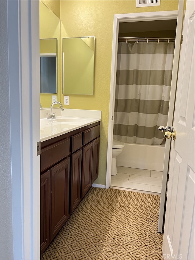 36613 Wandering Pl, Murrieta, CA 92563 - full bathroom featuring toilet, vanity, and shower / bath combo with shower curtain