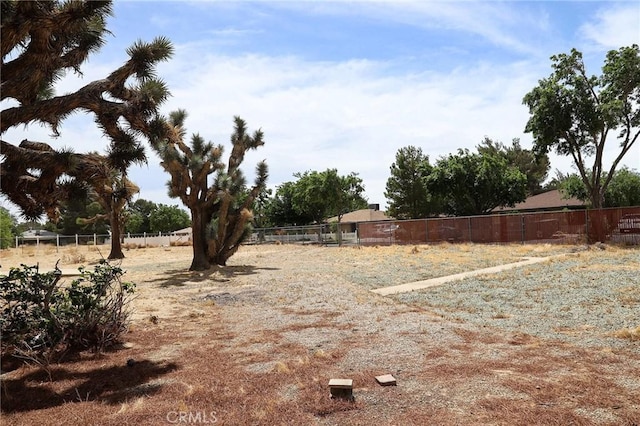 16109 Chuka Ave, Palmdale, CA 93591 - view of yard featuring fence