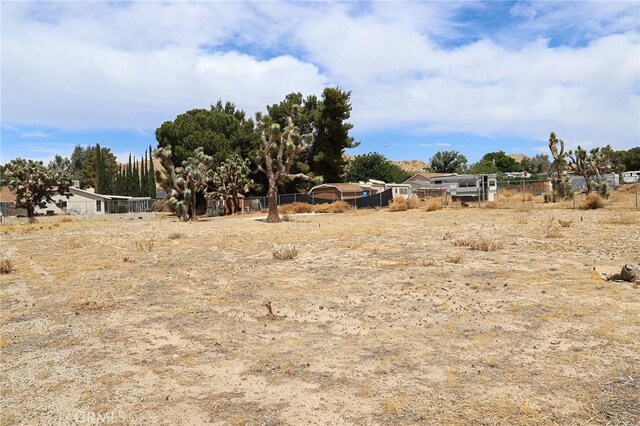 16109 Chuka Ave, Palmdale, CA 93591 - view of yard with fence