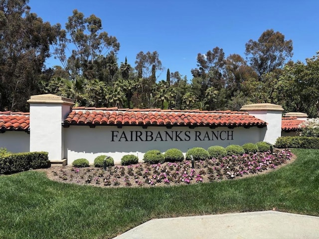 6039 Calle Camposeco, Rancho Santa Fe, CA 92067 - community / neighborhood sign featuring a yard