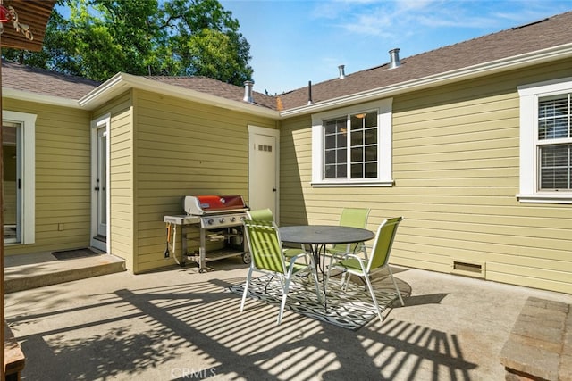 921 Arbutus Ave, Chico, CA 95926 - view of patio with grilling area and outdoor dining space