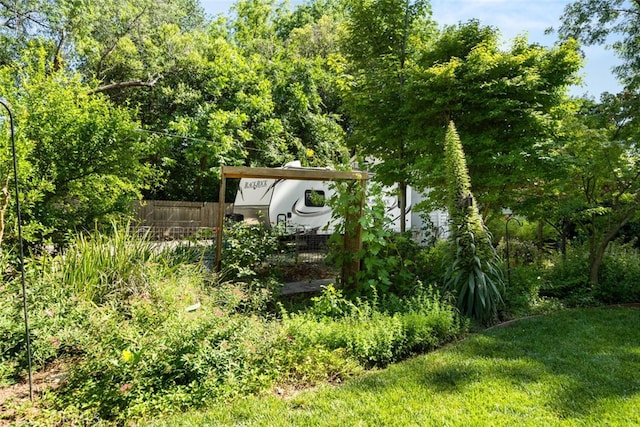 921 Arbutus Ave, Chico, CA 95926 - view of yard featuring fence