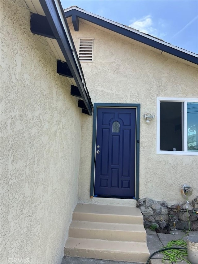 140 E Colden Ave, Los Angeles, CA 90003 - view of exterior entry with stucco siding