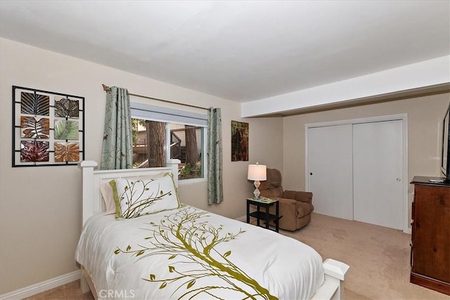 145 Cumberland Dr, Lake Arrowhead, CA 92352 - carpeted bedroom featuring a closet