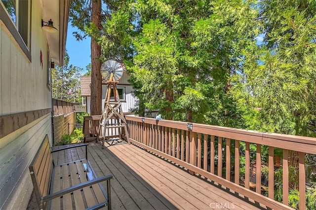 145 Cumberland Dr, Lake Arrowhead, CA 92352 - view of wooden terrace