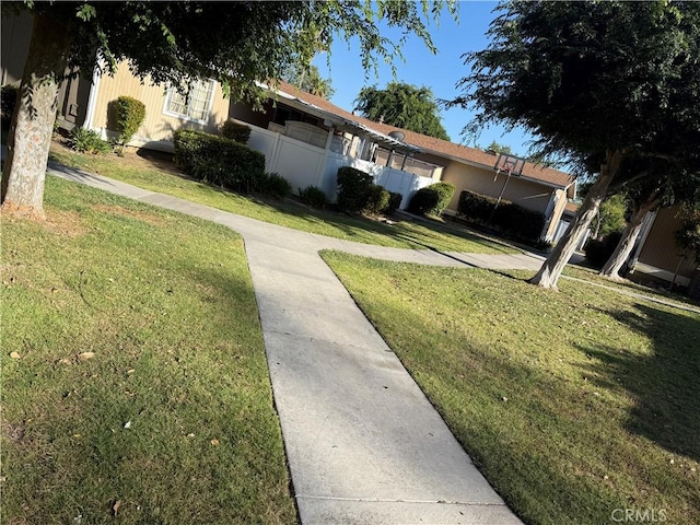 25779 Via Lomas Unit 170, Laguna Hills, CA 92653 - view of community with a yard