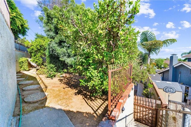 1421 Woodcrest Ave, Brea, CA 92821 - view of yard
