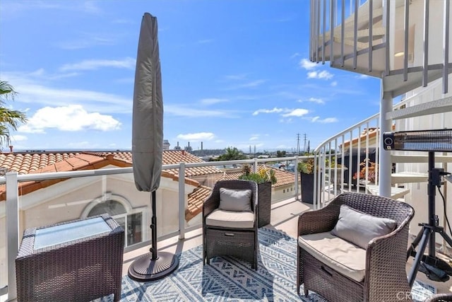 723 N Lucia Ave Unit A, Redondo Beach, CA 90277 - view of balcony