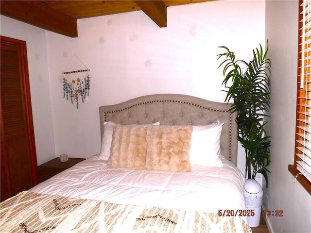 33020 Arrowbear, Running Springs, CA 92382 - bedroom with beamed ceiling