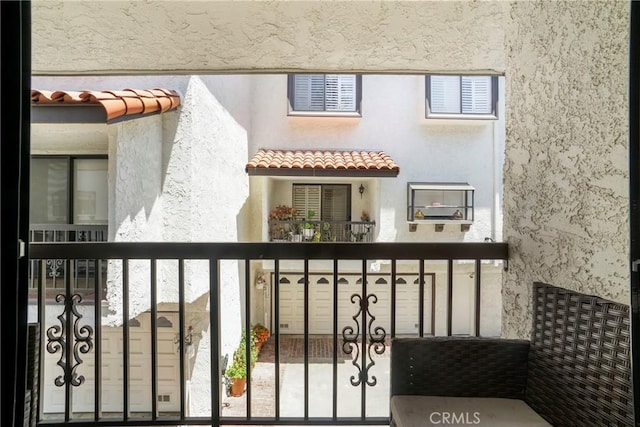 2311 Roscomare Rd Unit 16, Los Angeles, CA 90077 - view of balcony