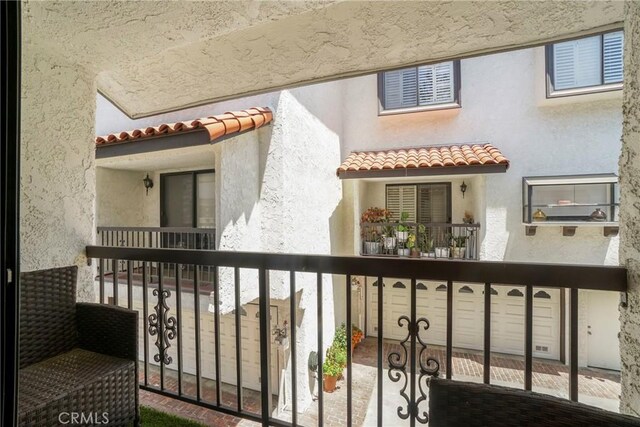 2311 Roscomare Rd Unit 16, Los Angeles, CA 90077 - view of balcony