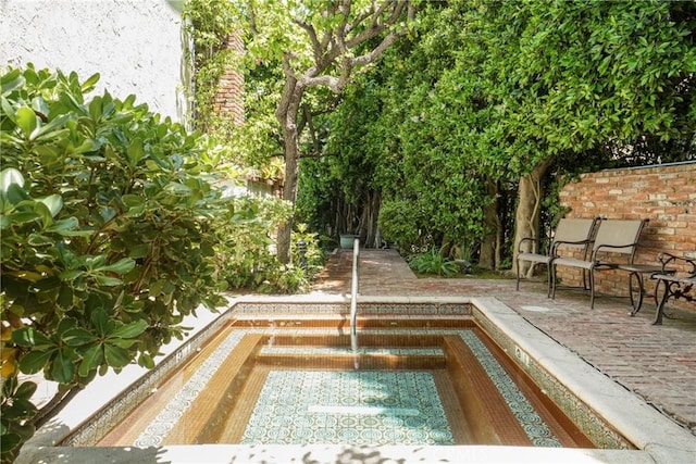 2311 Roscomare Rd Unit 16, Los Angeles, CA 90077 - view of pool