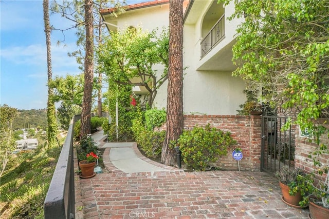 2311 Roscomare Rd Unit 16, Los Angeles, CA 90077 - view of community