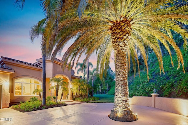 1690 Calle Tierra Vis, Camarillo, CA 93010 - view of front of home featuring stucco siding and a tiled roof