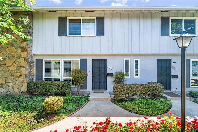 1121 E 1st St, Tustin, CA 92780 - view of townhome / multi-family property