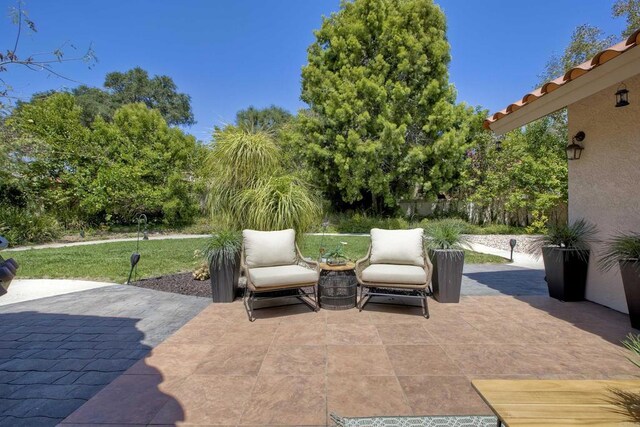 3749 Sarah Ann Dr, Fallbrook, CA 92028 - view of patio