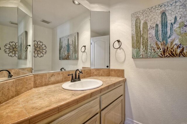 3749 Sarah Ann Dr, Fallbrook, CA 92028 - bathroom featuring vanity and a textured wall