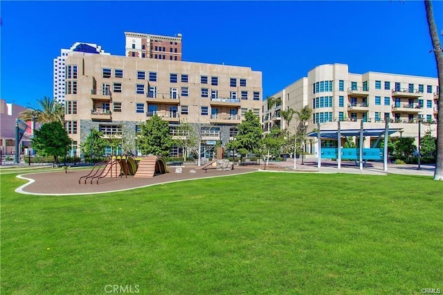 133 The Promenade N Unit 408, Long Beach, CA 90802 - view of property's community featuring a lawn