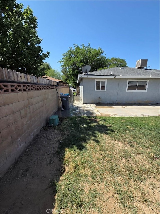 355 Woodlark St, Lancaster, CA 93535 - view of yard with a patio area