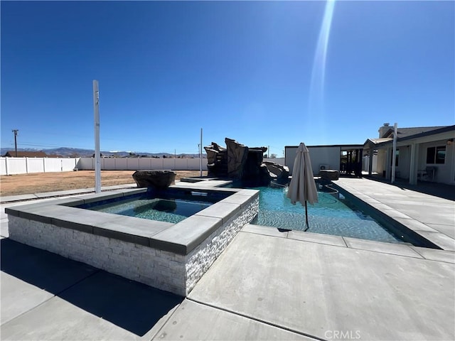 15245 Apache Rd, Apple Valley, CA 92307 - view of pool featuring a pool with connected hot tub and a patio