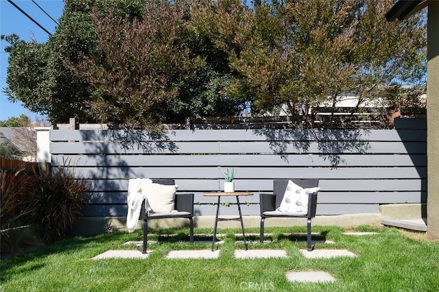 2136 Echo Park Ave, Los Angeles, CA 90026 - view of yard
