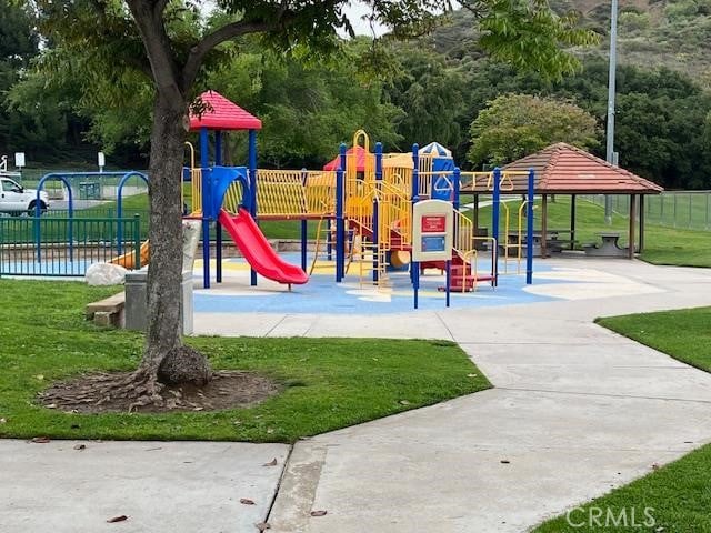 24222 Sylvan Glen Rd Unit F, Diamond Bar, CA 91765 - view of communal playground