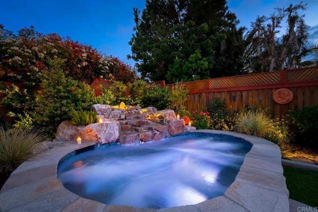 1850 Willowhaven Rd, Encinitas, CA 92024 - view of swimming pool featuring a hot tub