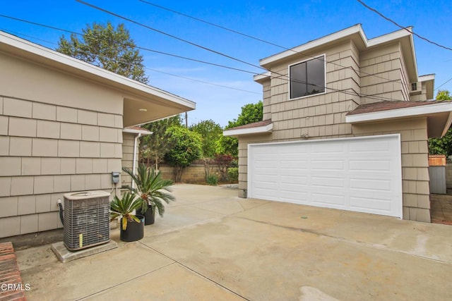 5131 Greenbush Ave, Sherman Oaks, CA 91423 - view of garage
