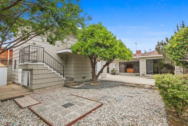 5131 Greenbush Ave, Sherman Oaks, CA 91423 - back of property with stairs and a patio