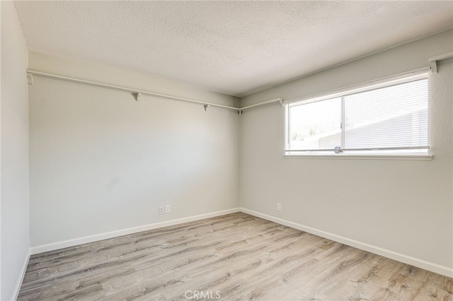 26134 Roymor Dr, Calabasas, CA 91302 - photo 17
