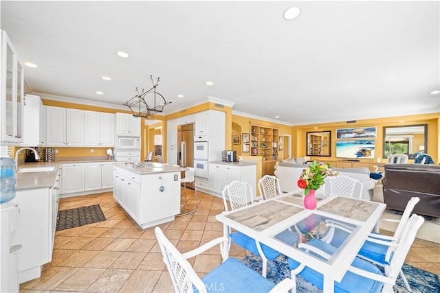 22541 Wakefield, Mission Viejo, CA 92692 - dining room with recessed lighting and ornamental molding