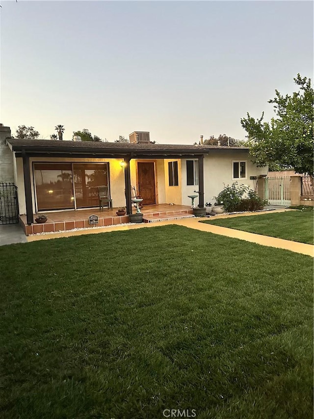 15251 Chatsworth St, San Fernando, CA 91345 - photo 2