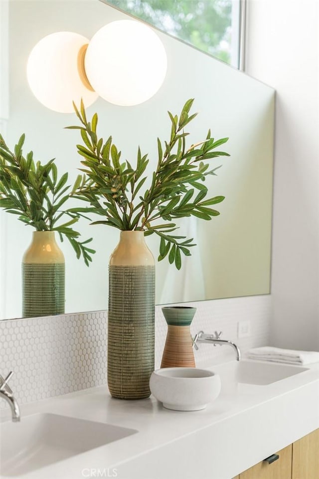 1357 Voorhees Ave, Manhattan Beach, CA 90266 - detailed view of backsplash and double vanity