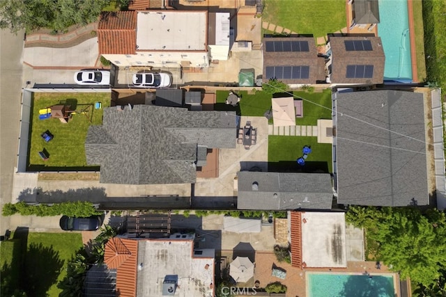 11101 Sarah St, Toluca Lake, CA 91602 - bird's eye view