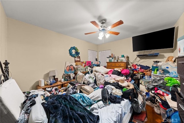 1009 E Peck St, Compton, CA 90221 - bedroom featuring a ceiling fan and wood finished floors