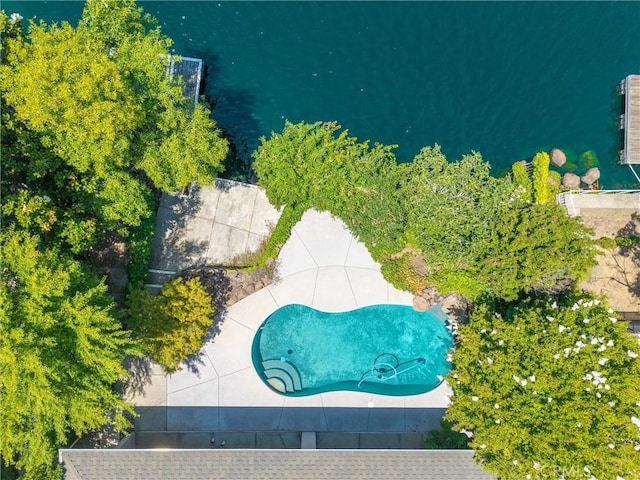 43 Edgewater Ct, Chico, CA 95928 - bird's eye view of a pool