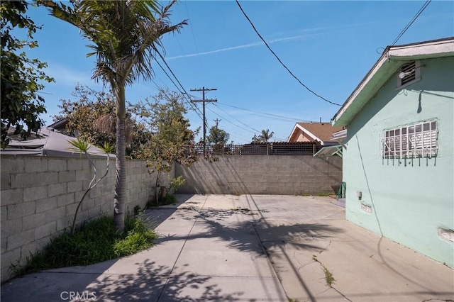 1550 E Sandison St, Wilmington, CA 90744 - fenced backyard with a patio
