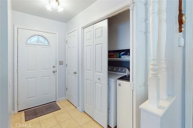 1401 Norton St, Oroville, CA 95966 - foyer entrance with washer and clothes dryer