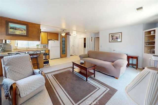 1401 Norton St, Oroville, CA 95966 - living area with a ceiling fan