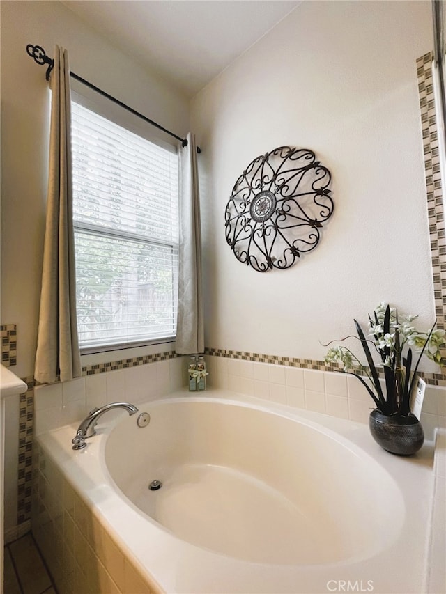 13217 Acacia Ave, Moreno Valley, CA 92553 - bathroom featuring a bath