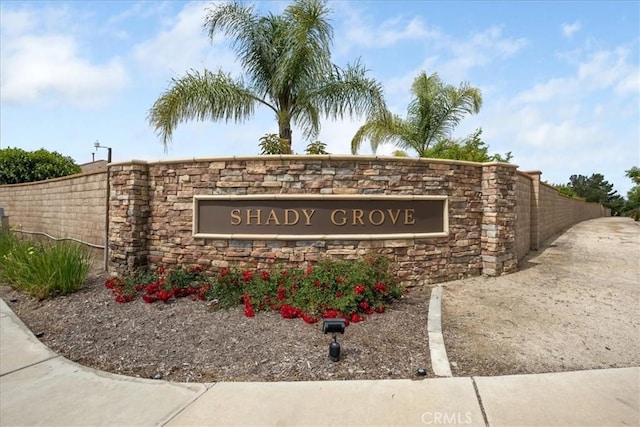 287 Tom Mcguinness Jr Cir, Fallbrook, CA 92028 - view of community sign
