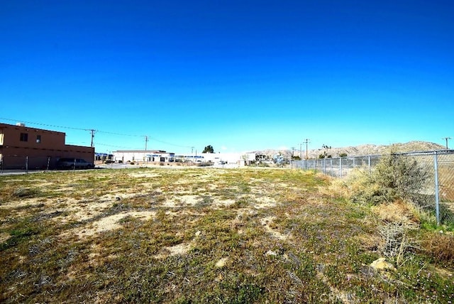 7243 Mohawk Trl, Yucca Valley, CA 92284