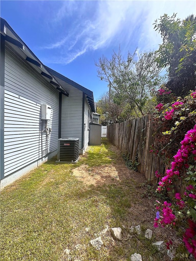 551 W Walnut Ave, Monrovia, CA 91016 - view of yard with central AC unit
